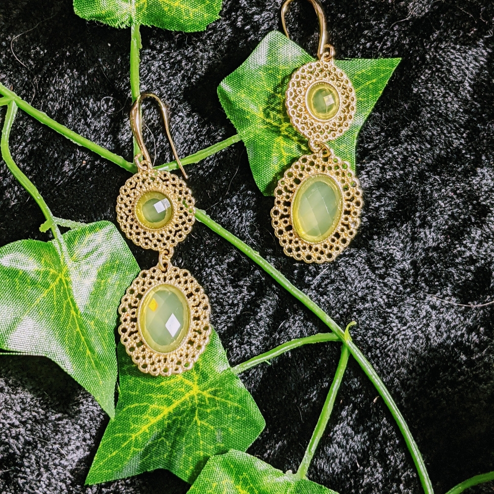 Dangled gold and green earrings